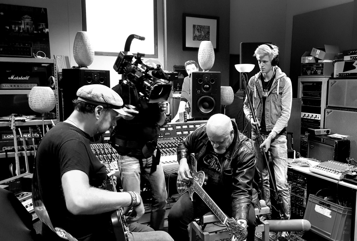 Docs: Teye "The Master"